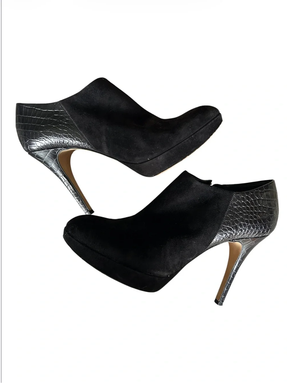 Vince Camuto Elvin Stiletto Booties Black Suede Textured Snake Excellent 9.5